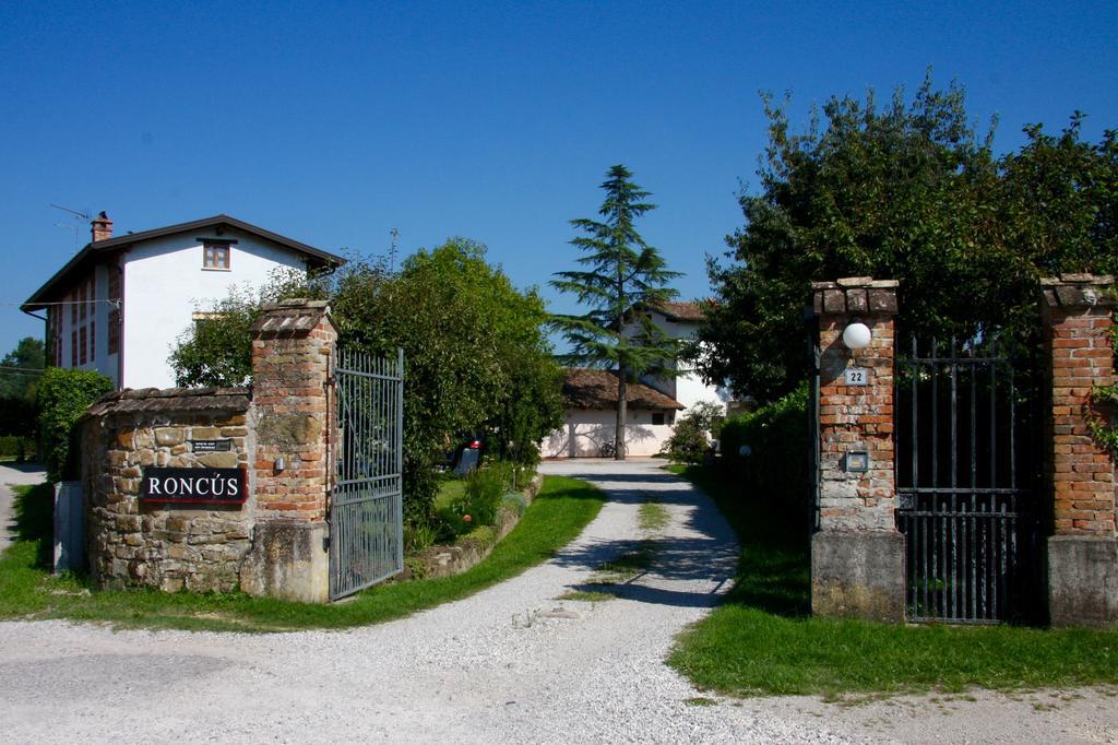 Casa Griunit Villa Capriva del Friuli Exterior photo